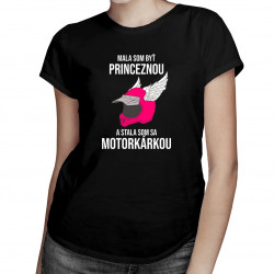 Dievča už je zadané so sexy motorkárom - dámske tričko s potlačou