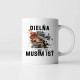Dielňa volá, musím ísť - keramický hrnček s potlačou