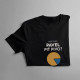 Bude dnes (MENO) piť pivo? Áno. Tiež áno, ale modrou - pánske tričko s potlačou - personalizovaný produkt