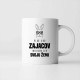 Viac ako zajacov milujem len svoju ženu - keramický hrnček s potlačou