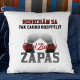 Nenechám sa tak ľahko rozptýliť. Ooo! Začína zápas - vankúš s potlačou