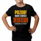 Pozor! Mám staršiu sestru a nebojím sa ju použiť - detské tričko s potlačou