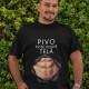 Pivo robí pekné telá v2 - pánske tričko s potlačou